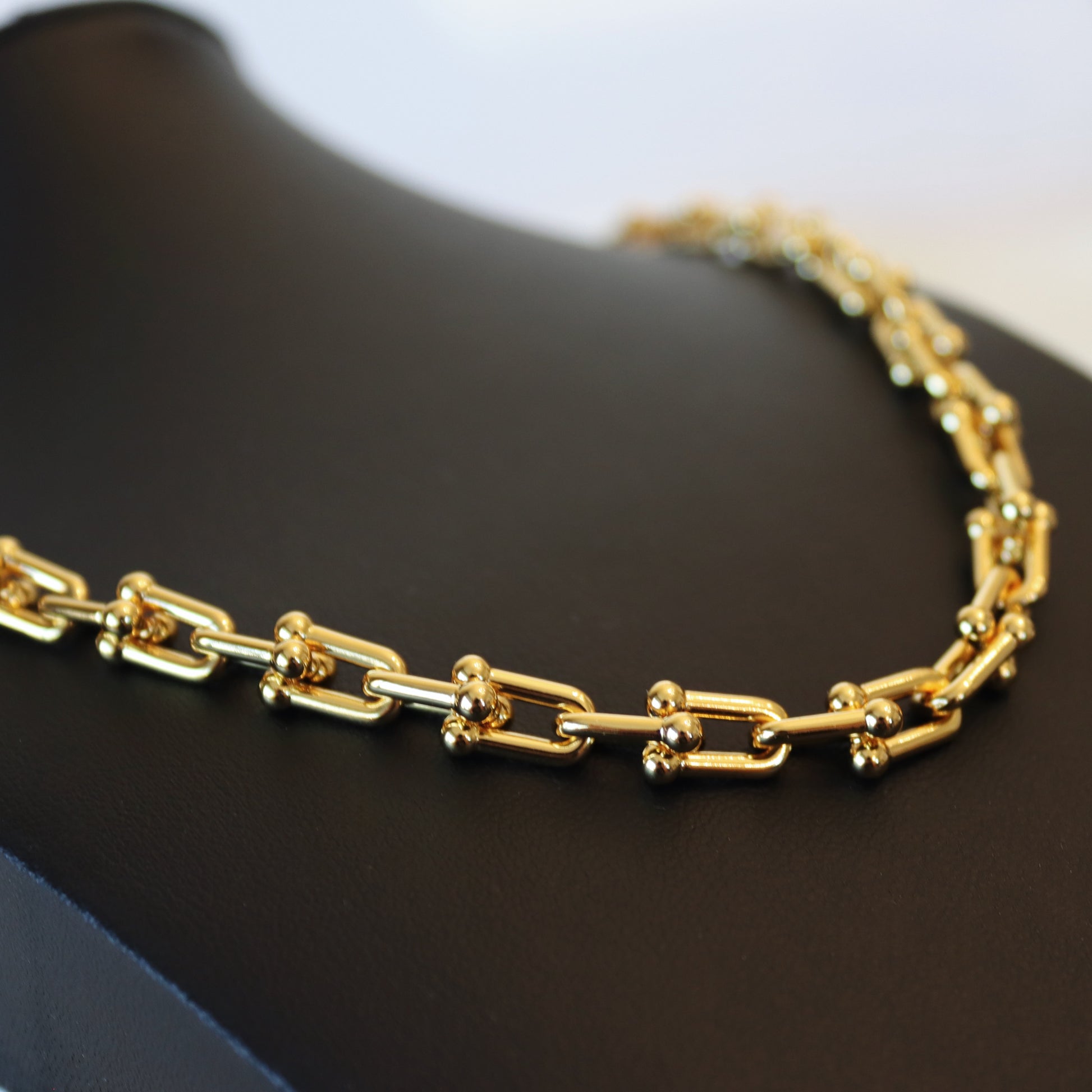 Interlocking Tiff Design Necklace - Kalopsia Accessories