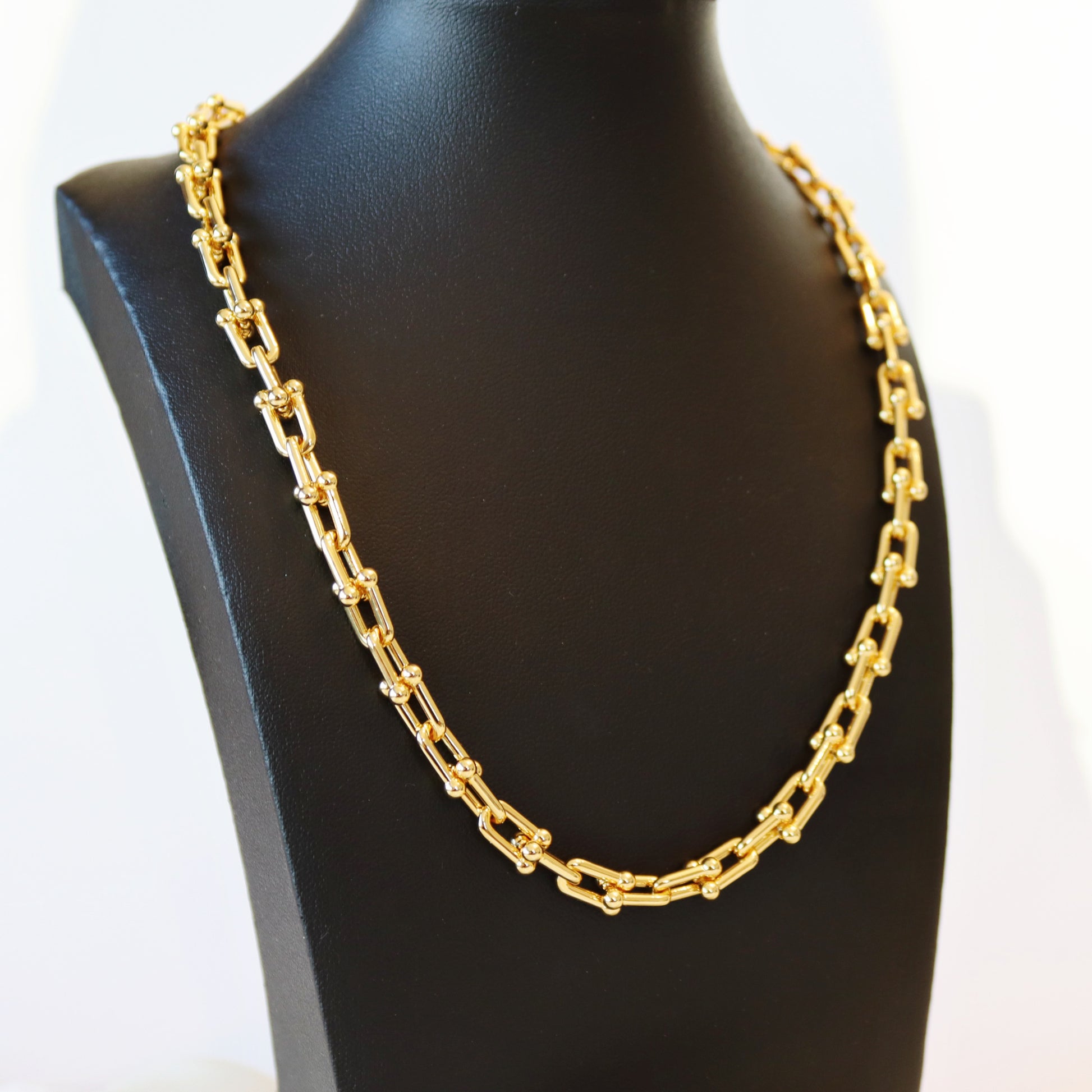 Interlocking Tiff Design Necklace - Kalopsia Accessories