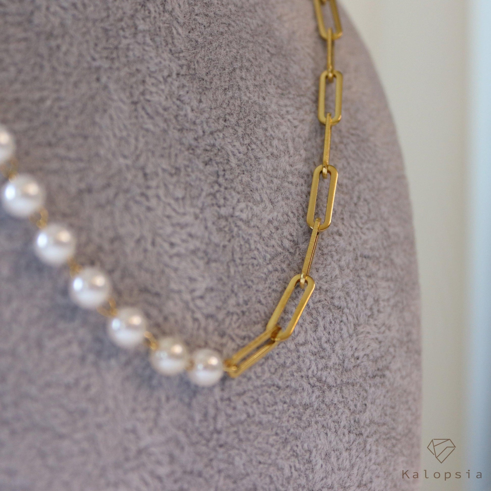 Pearls Chain Necklace - Kalopsia Accessories