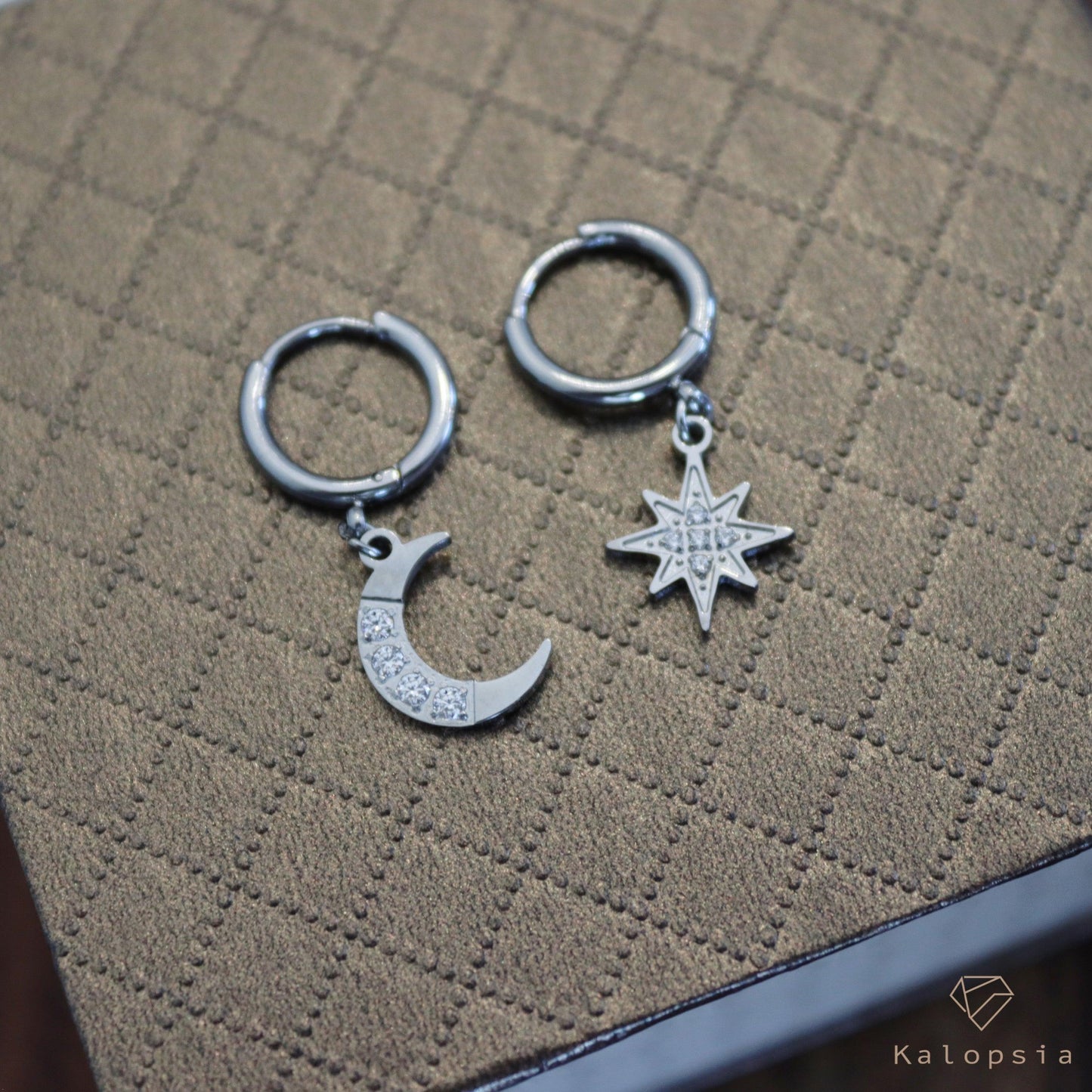 Star/Moon Earring - Kalopsia Accessories